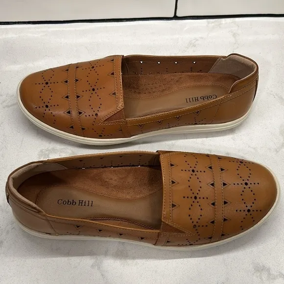 NEW COBB HILL Bailee Slip On Leather Tan