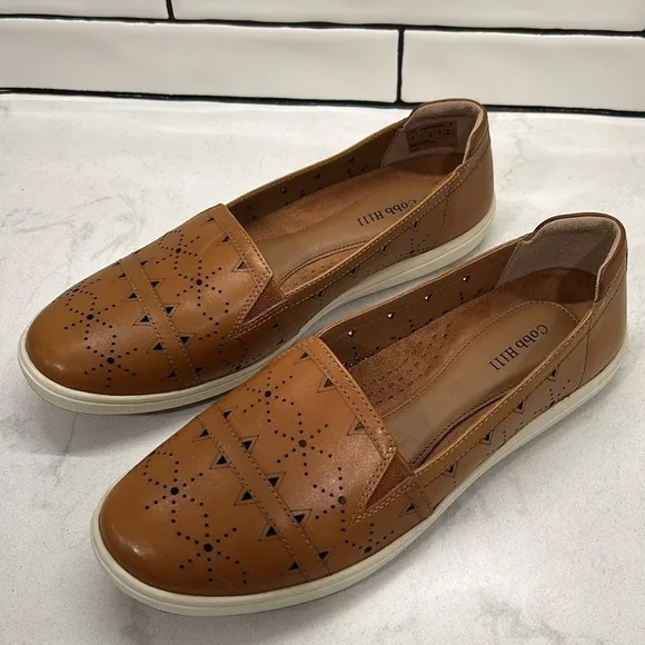 NEW COBB HILL Bailee Slip On Leather Tan