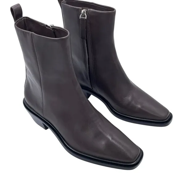 NEW Everlane Deep Brown Leather Havana Ankle Boot in Size 7.5