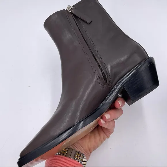 NEW Everlane Deep Brown Leather Havana Ankle Boot in Size 7.5