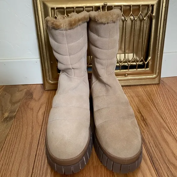 New Free People✨Fable Faux Fur Boot - Sand