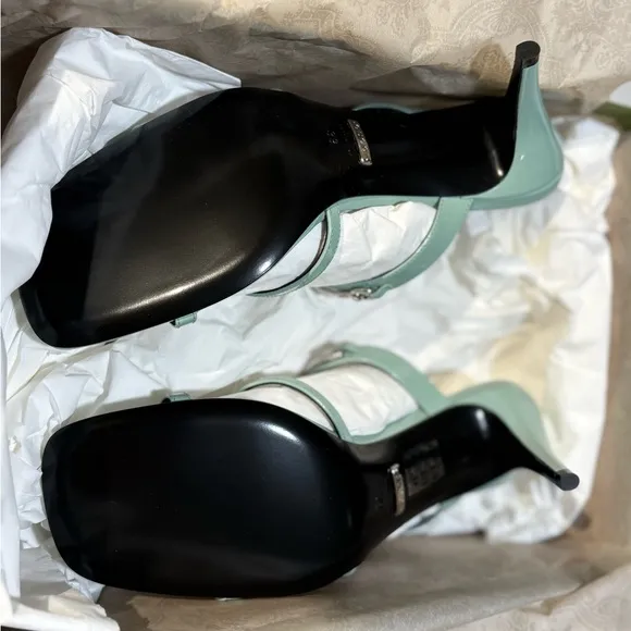 New Gucci Women's Slim Horsebit Slide Sandals | Size: 39 Brand New $920