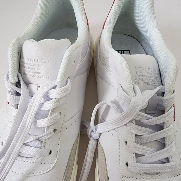 NEW LEVI'S Shoes Munro NewAmericana Sneakers White Red Gray Size 10