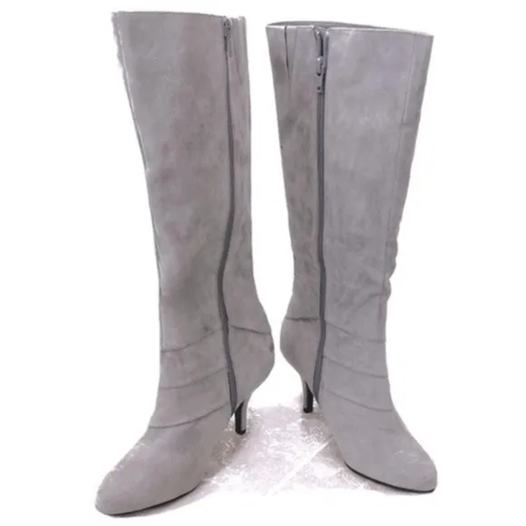 NEW! Suede Knee High Fashion Boots!