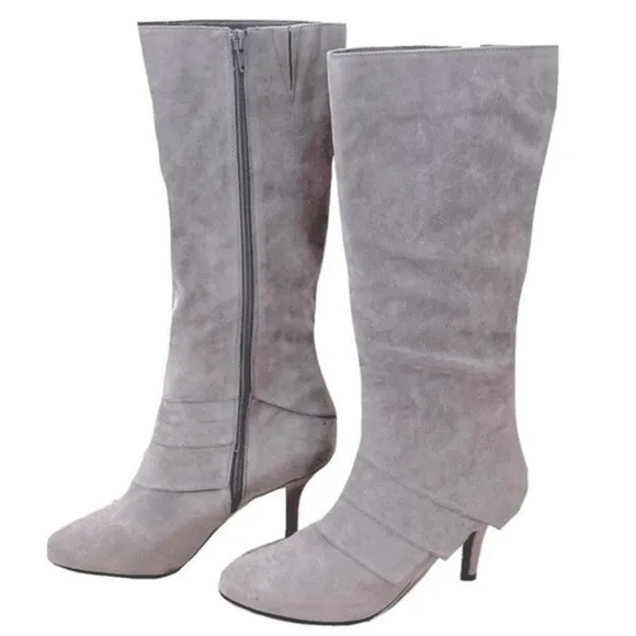 NEW! Suede Knee High Fashion Boots!