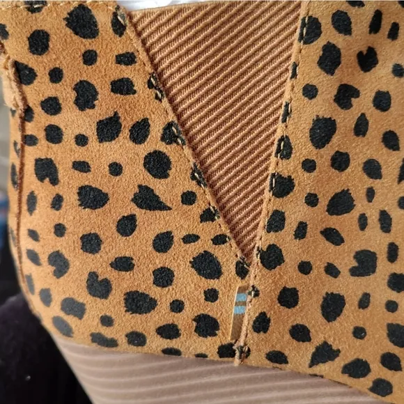 NEW TOMS Kelsey Boots In Cheetah Printed Suede Size Women's 6.5