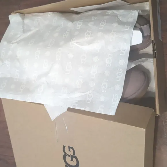 New UGG Classic Ultra Mini Boots