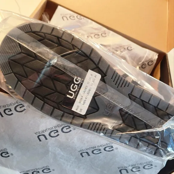 New!! UGG Premium Double Bow- Black- Size 10