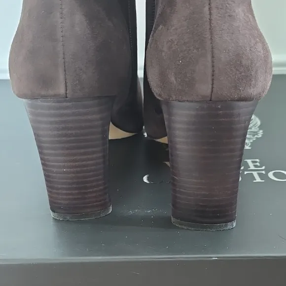 NIB Vince Camuto Elegant Brown Suede Knee-High Women's Boots, 9.5 Wide Calf