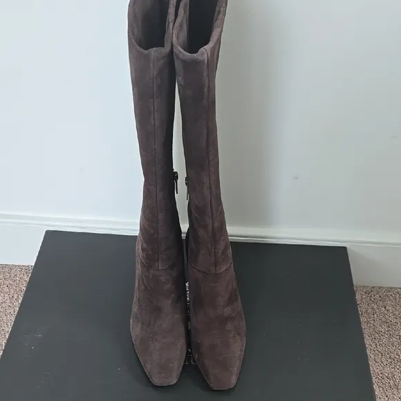 NIB Vince Camuto Elegant Brown Suede Knee-High Women's Boots, 9.5 Wide Calf