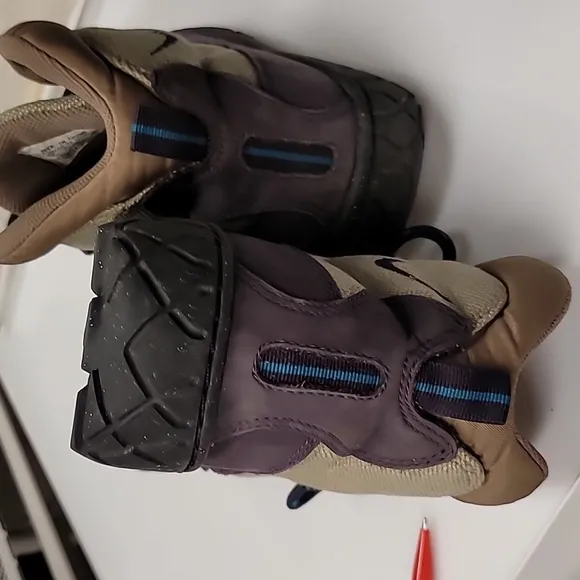 Nike ACG Rare Vintage90's Suede LaceUpHiking BootsOutdoor grape 7.5 sz like new!