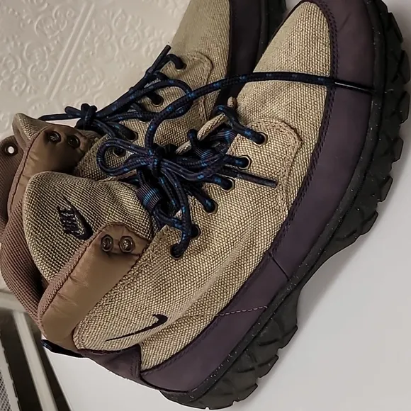 Nike ACG Rare Vintage90's Suede LaceUpHiking BootsOutdoor grape 7.5 sz like new!