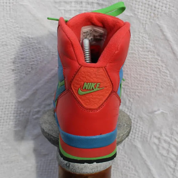 Nike Air Baltoro Boot Size 6y (7.5w) 311529-841