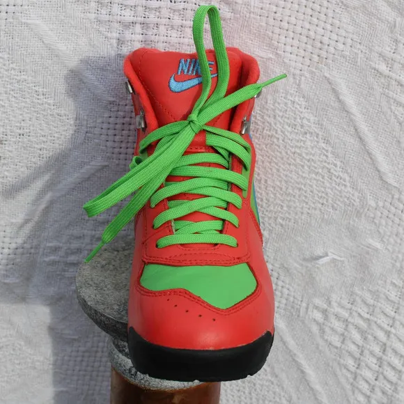 Nike Air Baltoro Boot Size 6y (7.5w) 311529-841