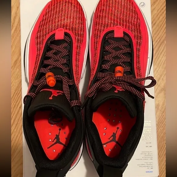 Nike Air Jordan XXXVI Low “Flipped Infrared” sneakers, New in Damaged Box M10.5