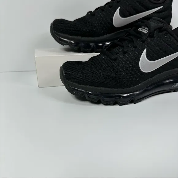 NIKE AIR MAX 2017 SE WOMENS RUNNING SHOES SIZE 7 MESH BLACK ANTHRACITE NEW
