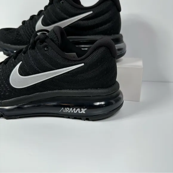 NIKE AIR MAX 2017 SE WOMENS RUNNING SHOES SIZE 7 MESH BLACK ANTHRACITE NEW