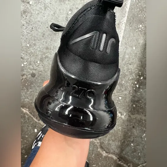 NIKE AIR MAX 270 SHOES (Women’s)