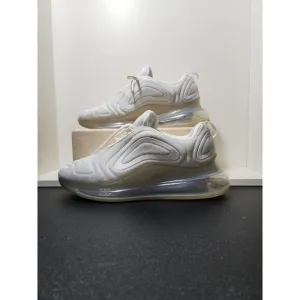 Nike Air Max 720 Shoes in White/Metallic Platinum/Pure Platinum