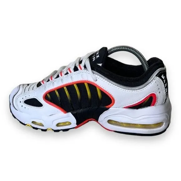 Nike Air Max Tailwind IV &quot;White Black Crimson&quot; BQ9810-105 Youth 6