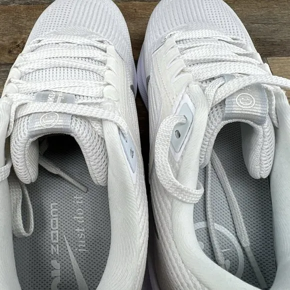 Nike Air Zoom Pegasus 40 Size 9.5 Womens White Metallic Silver Running Shoes
