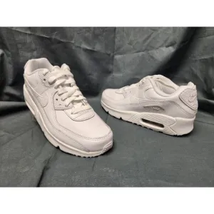Nike Boys Air Max 90 (GS) Sneakers Leather Triple White Size 4 DISPLAY MODEL!