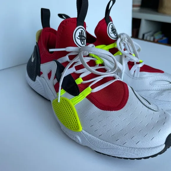 Nike boys Hirachis - size 6