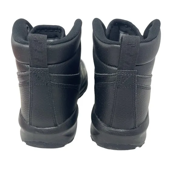 Nike boys Size 3 Manoa Leather Boots Triple Black Style BQ5373-001 NWT