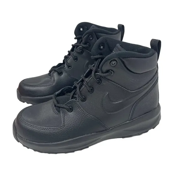 Nike boys Size 3 Manoa Leather Boots Triple Black Style BQ5373-001 NWT
