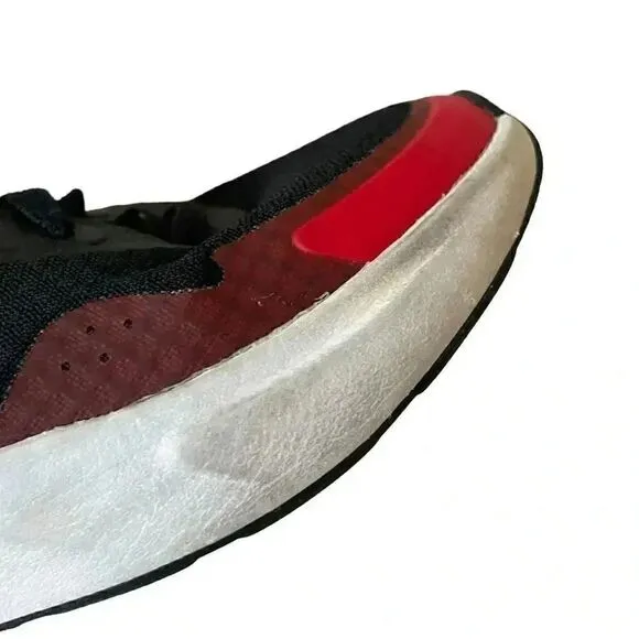 Nike Boys “Wearallday” University Red Running Sporty Athletic Breathable SZ 4Y