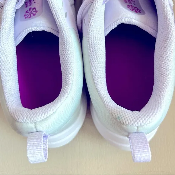 Nike Downshifter 12 Purple Running Sneakers. Purple.  Size 7Y Fits women 8.5
