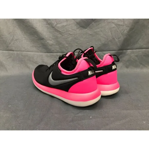 Nike Girls Roshe Two (PS) Sneakers Mesh Black Pink 2016 OG Size 5.5 NEW NO BOX!