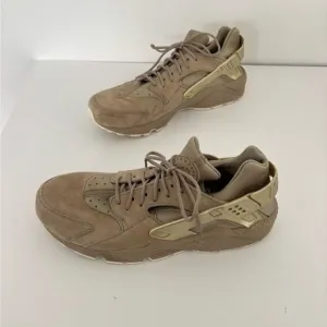 Nike Hurache Men's 10.5 Suede Mesh Taupe &amp; Gold Festival Streetwear Athleisure