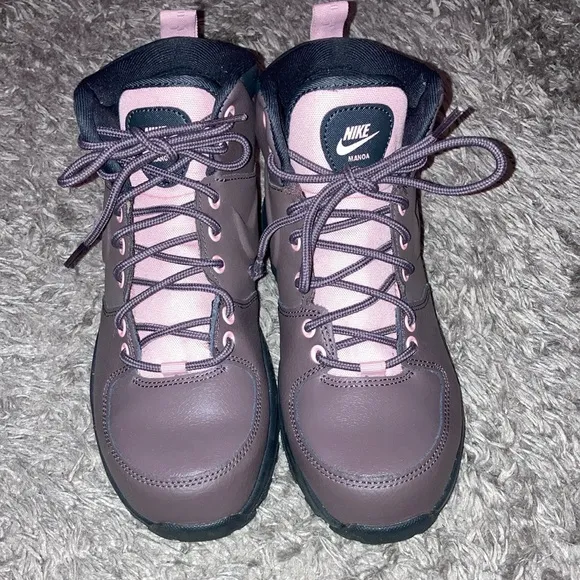 Nike Manoa leather boots youth 5 light weight spring women’s 6.5 LNC