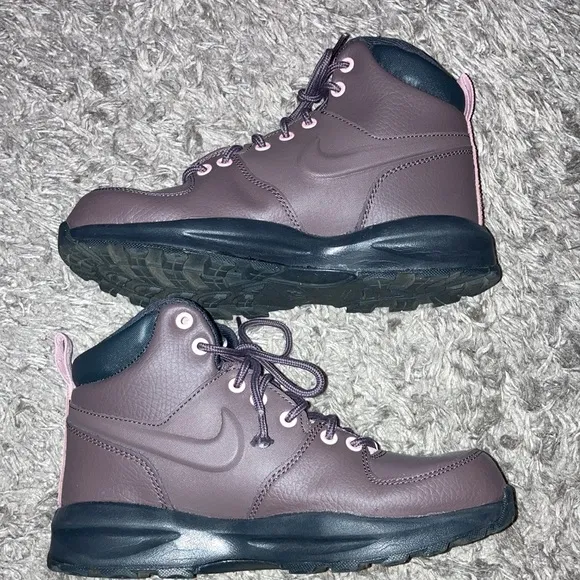Nike Manoa leather boots youth 5 light weight spring women’s 6.5 LNC