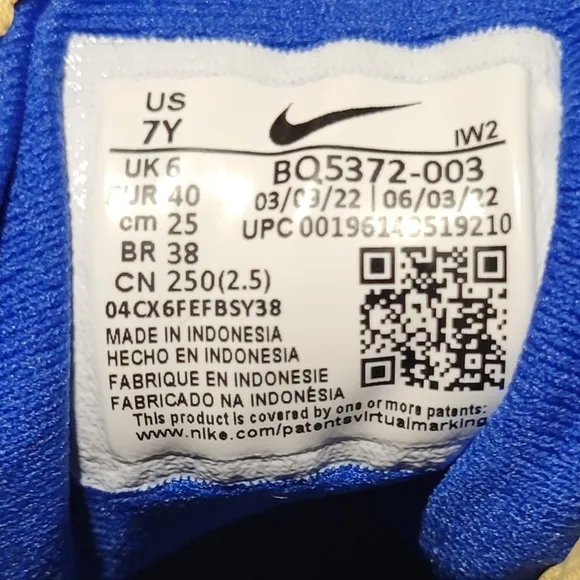 Nike Manoa LTR (GS)  Big Kid's 7 Youth Black/Sesame-Game Royal  Ankle Boots
