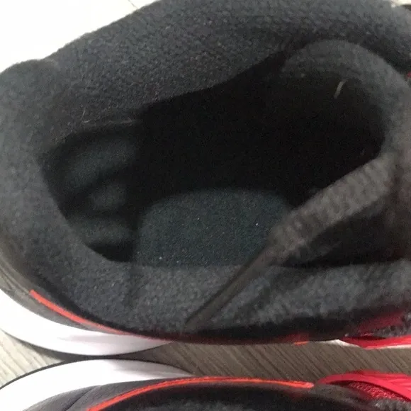 NIKE Red &amp; Black KYRIE FLYTRAP III (BQ3060-009) size 8
