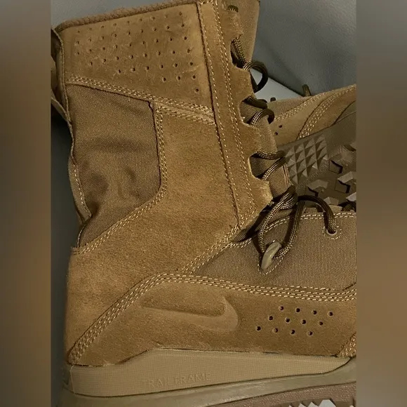NIKE SFB FIELD 2 Tactical Military Jungle Combat BOOTS Men's  14 Coyote Leather