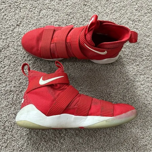 Nike Shoes Mens Size 9.5 Lebron Zoom Soldier XI 11 Red