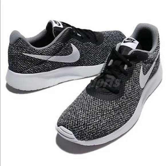 Nike Tanjun SE Mens 844887-010 Black Running Shoes‎