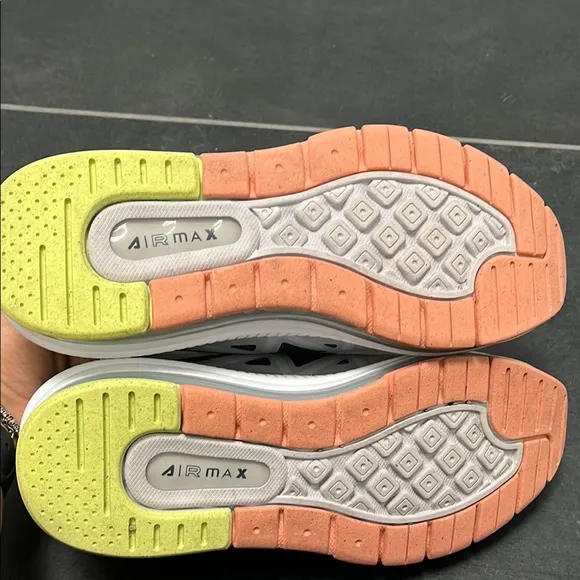 Nike Women's air Max Genome Summit White/Crimson Bliss  sneakers size 8.5