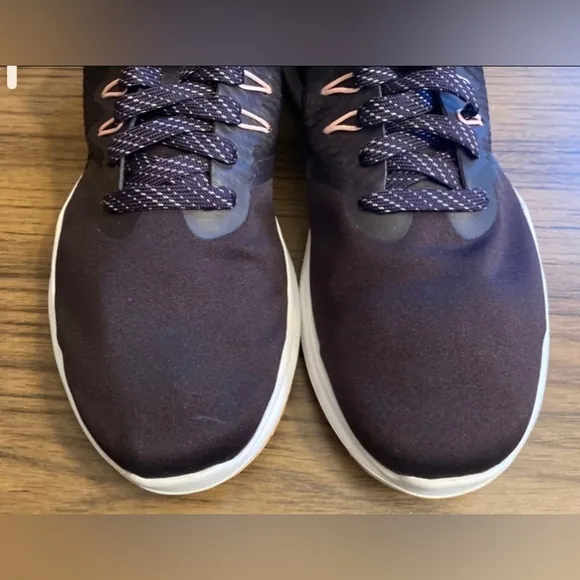 Nike Women’s Shoes Size (10)