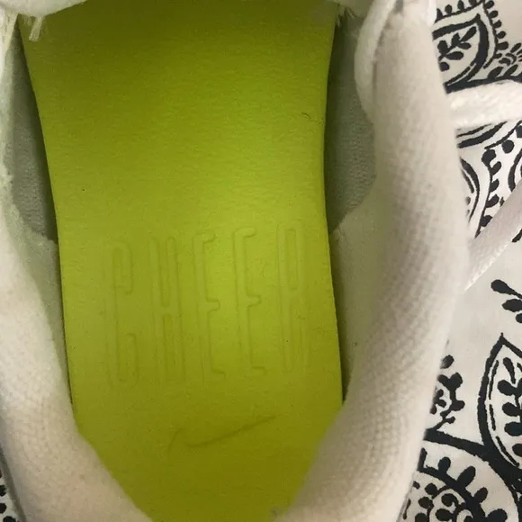 Nike Women's Sideline Cheerleading Shoes