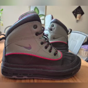 Nike Woodside 2 High ACG Boots - Big Kids 5Y