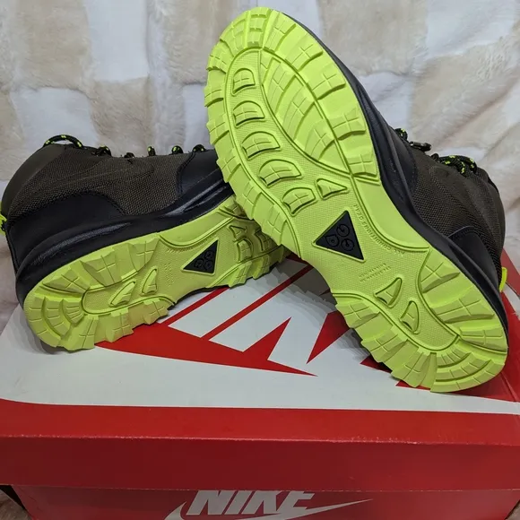Nike Youth  Boots