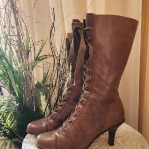 Nine West Boots Womens 8 M Hot Mess Tall Fashion High Heels Brown Leather