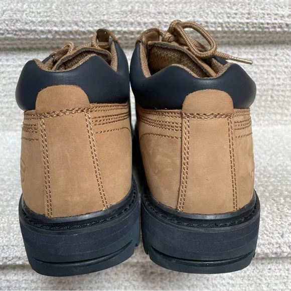 NWB Skechers Men's Size 12 Utility Leather Upper Lug Sole Outdoor Work Boots