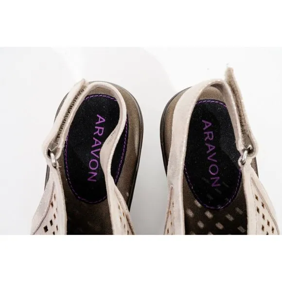 NWOB Aravon Medici Peep Sandals Women's Sz 9 Shoes