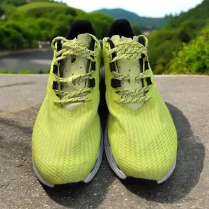 NWOB Mens The North Face Vectiv Eminus Trail Running Training Shoes - LED Yellow