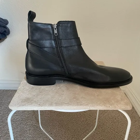 NWOT BANANA REPUBLIC Men's Black Leather Ankle Boots